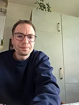 Schnubby1 online show from 02-27-25, 02:21