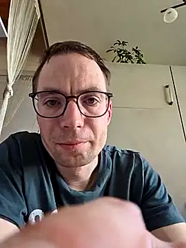 Schnubby1 online show from 02-21-25, 01:00