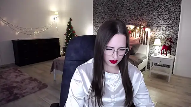 Snapshot of Barbie_Bye chatting on 12-15-24, 01:02 Barbie Bye online show from 12-15-24, 01:02