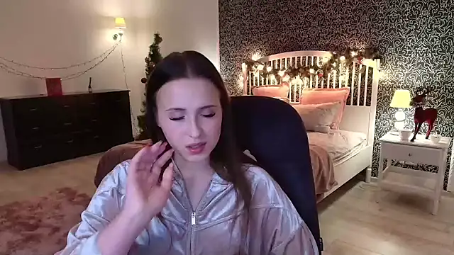 Snapshot of Barbie_Bye chatting on 12-31-24, 01:47 Barbie Bye online show from 12-31-24, 01:47