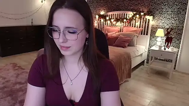 Snapshot of Barbie_Bye chatting on 01-11-25, 04:36 Barbie Bye online show from 01-11-25, 04:36