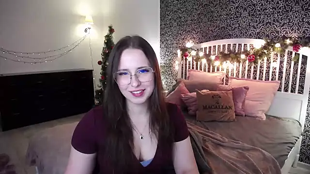 Snapshot of Barbie_Bye chatting on 12-22-24, 04:17 Barbie Bye online show from 12-22-24, 04:17