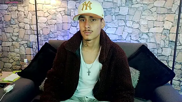 Bastiaan 28 online show from 11-14-25, 04:16