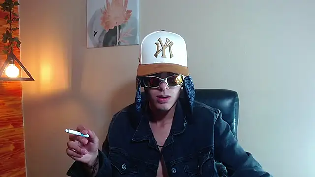 Snapshot of Bastiaan_28 chatting on 02-14-25, 07:59 Bastiaan 28 online show from 02-14-25, 07:59