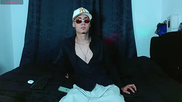 Bastiaan 28 online show from 11-23-25, 03:49