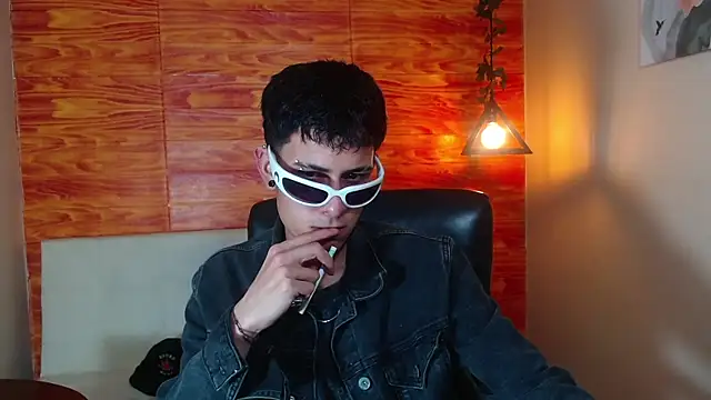 Snapshot of Bastiaan_28 chatting on 03-03-25, 12:12 Bastiaan 28 online show from 03-03-25, 12:12