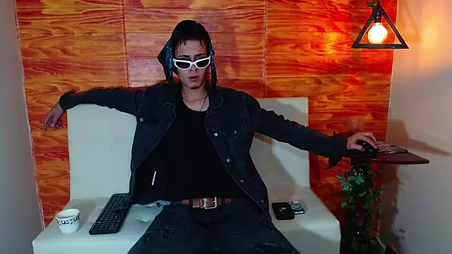 Snapshot of Bastiaan_28 chatting on 03-07-25, 03:40 Bastiaan 28 online show from 03-07-25, 03:40
