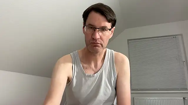 zxzx cam1 online show from 05-15-26, 05:33