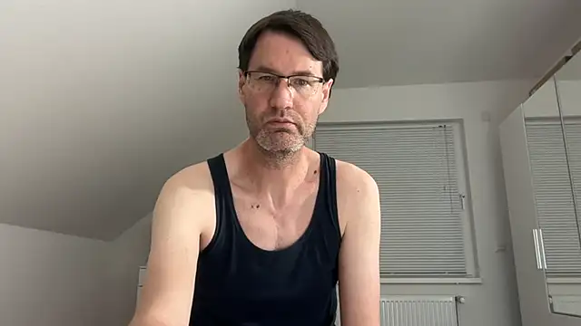 zxzx cam1 online show from 05-10-26, 08:54