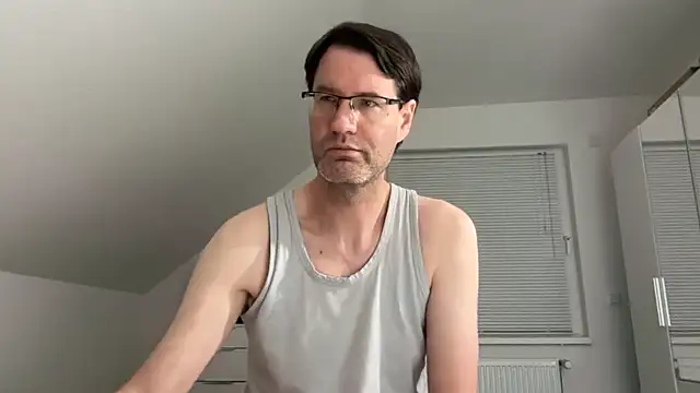 zxzx cam1 online show from 05-17-26, 09:26