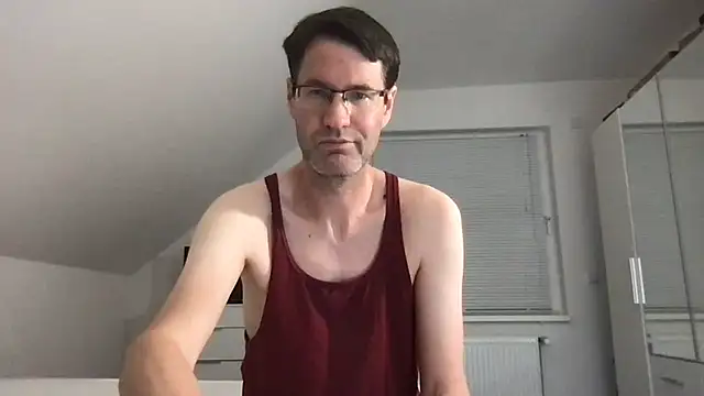 Snapshot of zxzx_cam1 chatting on 09-14-25, 09:26 zxzx cam1 online show from 09-14-25, 09:26
