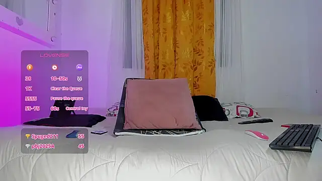 Snapshot of estiben_05 chatting on 02-24-26, 03:24 estiben 05 online show from 02-24-26, 03:24