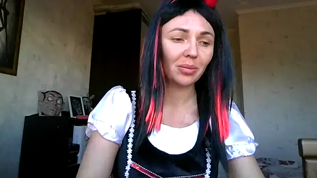 AngelinaLove28 online show from 10-31-25, 07:05