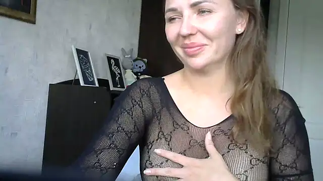 Snapshot of AngelinaLove28 chatting on 06-21-26, 09:15 AngelinaLove28 online show from 06-21-26, 09:15