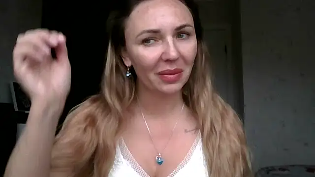 AngelinaLove28 online show from 10-26-25, 07:31