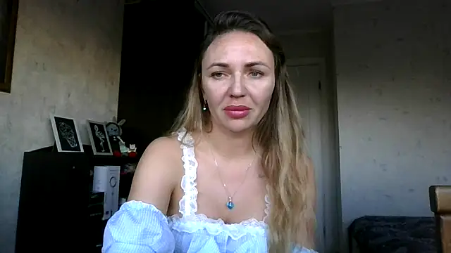 AngelinaLove28 online show from 11-24-25, 07:41