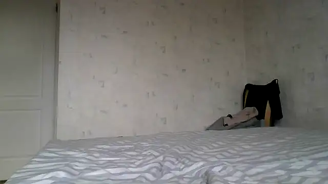 AngelinaLove28 online show from 10-05-25, 08:27