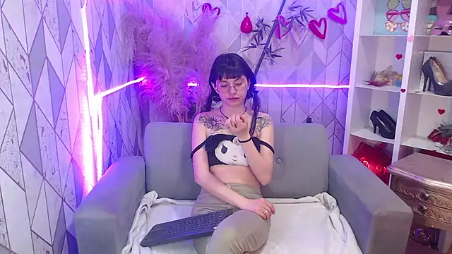 charlottemoonxz online show from 10-07-25, 07:48