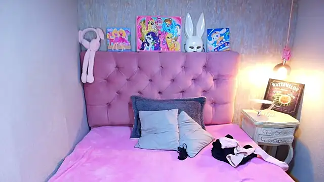 charlottemoonxz online show from 03-18-26, 06:42