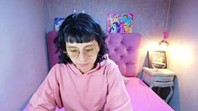 Snapshot of charlottemoonxz chatting on 05-24-26, 06:41 charlottemoonxz online show from 05-24-26, 06:41