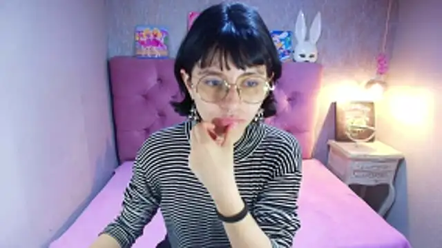 charlottemoonxz online show from 04-14-26, 06:02