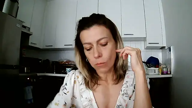 anechka1 online show from 06-07-26, 02:44