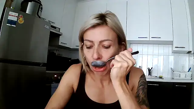 anechka1 online show from 09-16-25, 01:45