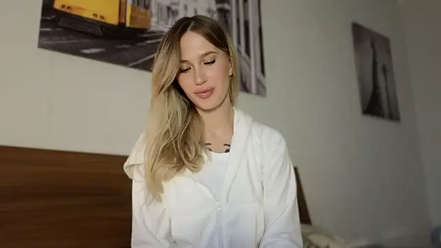 lluna drug online show from 03-26-26, 04:05