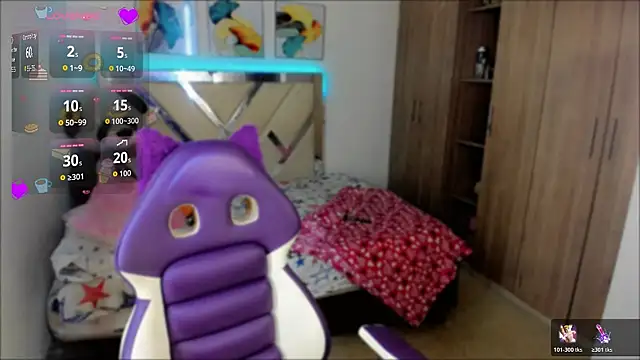 Snapshot of Charming_J chatting on 12-23-25, 07:07 Charming J online show from 12-23-25, 07:07