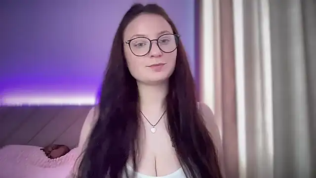 Snapshot of LocaAlis chatting on 09-12-25, 10:48 LocaAlis online show from 09-12-25, 10:48