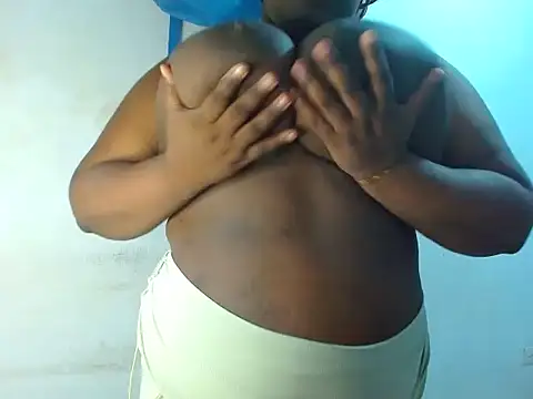 Sharonevans1 online show from 01-19-25, 01:32