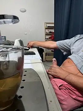 Alexwawapl online show from 10-17-25, 08:10