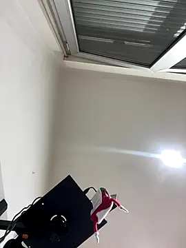 Kamaleonix online show from 12-16-25, 10:25