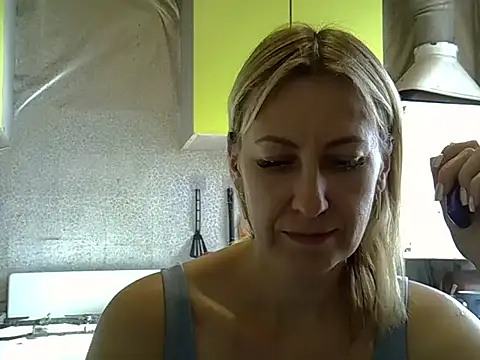 Snapshot of AshleyXHoney chatting on 09-09-25, 06:34 AshleyXHoney online show from 09-09-25, 06:34