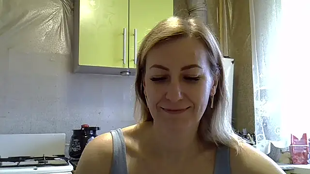 Snapshot of AshleyXHoney chatting on 12-02-24, 08:47 AshleyXHoney online show from 12-02-24, 08:47