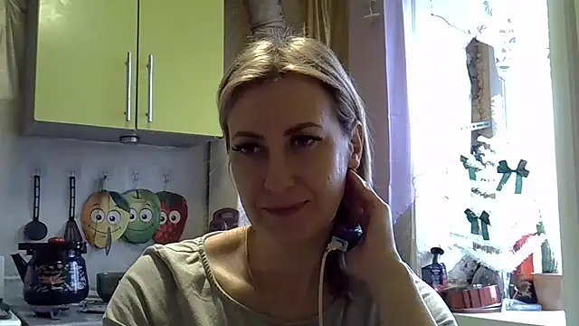 Snapshot of AshleyXHoney chatting on 01-17-25, 09:06 AshleyXHoney online show from 01-17-25, 09:06