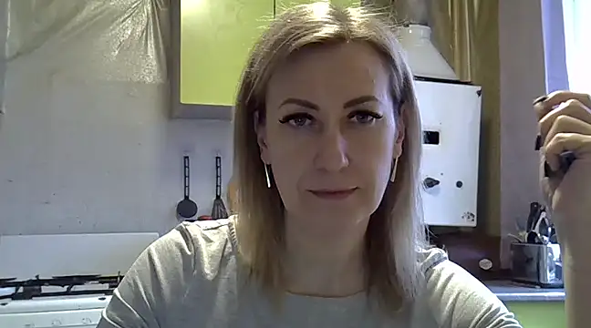 Snapshot of AshleyXHoney chatting on 01-28-25, 07:32 AshleyXHoney online show from 01-28-25, 07:32