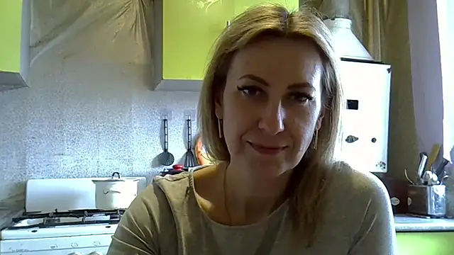 Snapshot of AshleyXHoney chatting on 03-21-25, 09:45 AshleyXHoney online show from 03-21-25, 09:45