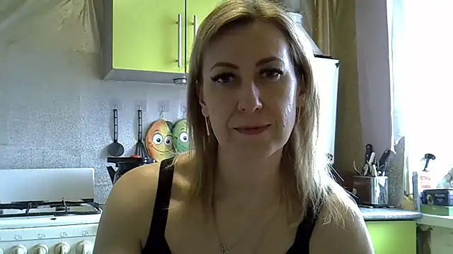 Snapshot of AshleyXHoney chatting on 03-19-25, 10:44 AshleyXHoney online show from 03-19-25, 10:44