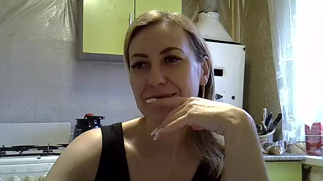 Snapshot of AshleyXHoney chatting on 12-03-24, 08:44 AshleyXHoney online show from 12-03-24, 08:44