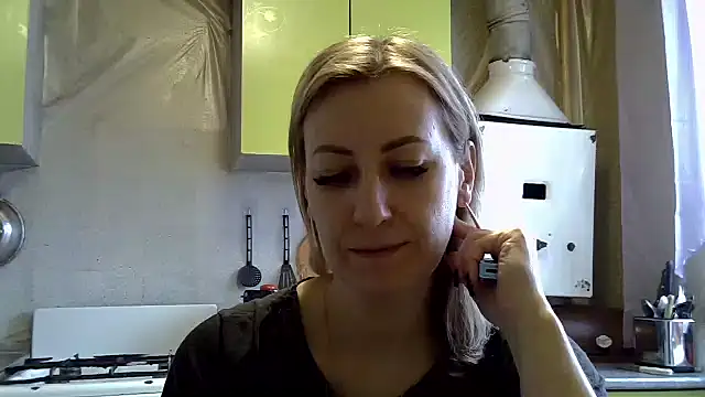 Snapshot of AshleyXHoney chatting on 01-14-25, 09:35 AshleyXHoney online show from 01-14-25, 09:35