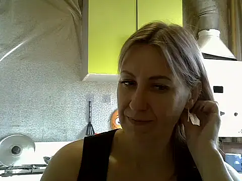 Snapshot of AshleyXHoney chatting on 09-16-25, 06:47 AshleyXHoney online show from 09-16-25, 06:47