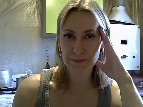 Snapshot of AshleyXHoney chatting on 09-23-25, 11:50 AshleyXHoney online show from 09-23-25, 11:50