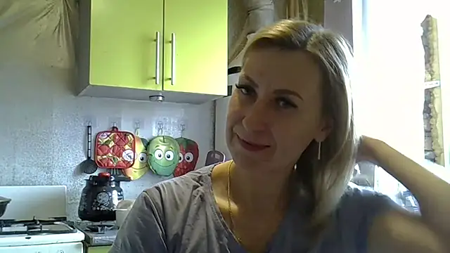 Snapshot of AshleyXHoney chatting on 03-13-25, 10:47 AshleyXHoney online show from 03-13-25, 10:47