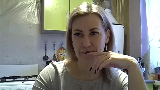 Snapshot of AshleyXHoney chatting on 01-16-25, 06:35 AshleyXHoney online show from 01-16-25, 06:35