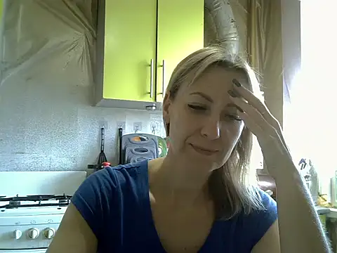 Snapshot of AshleyXHoney chatting on 10-02-25, 08:18 AshleyXHoney online show from 10-02-25, 08:18