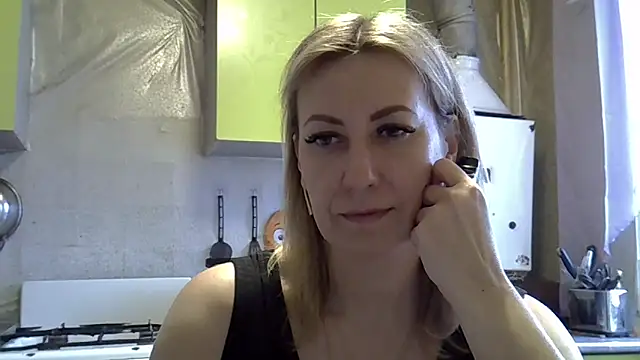 Snapshot of AshleyXHoney chatting on 02-10-25, 07:04 AshleyXHoney online show from 02-10-25, 07:04