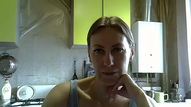 Snapshot of AshleyXHoney chatting on 05-25-26, 07:18 AshleyXHoney online show from 05-25-26, 07:18