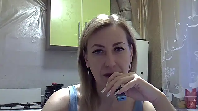 Snapshot of AshleyXHoney chatting on 12-02-24, 05:32 AshleyXHoney online show from 12-02-24, 05:32