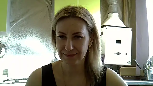 Snapshot of AshleyXHoney chatting on 02-27-25, 07:08 AshleyXHoney online show from 02-27-25, 07:08